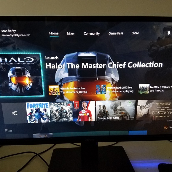 XBOX ONE S 1TB Limited Edition Halo 5 Console. - Picture 5 of 5